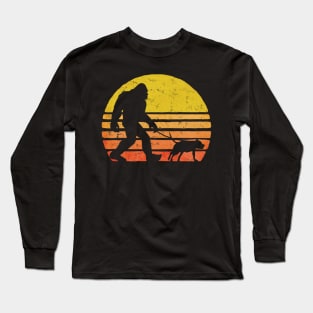 Bigfoot takes his pitbull for a walk Long Sleeve T-Shirt